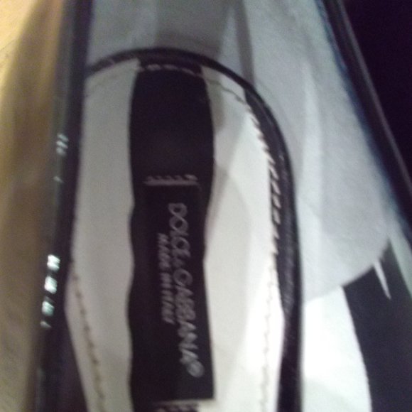 Dolce & Gabbana black patent woman's shoe size 38.5 - Picture 3 of 4